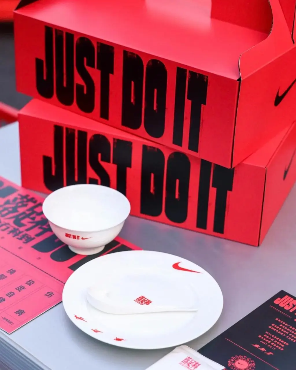 Кажется, открывать громадные попапы становится новым модным трендом. Nike, например, открыл кафе на острове Эрша в Гуанчжоу | Сетка — социальная сеть от hh.ru