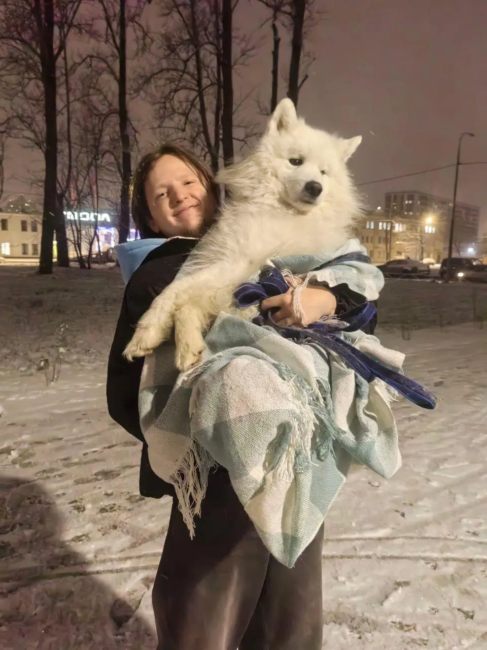 Мое фото с псыном (псыночка-корзиночка) 🐶
Не часто тут лайф контент, а мне хочется и с им делиться с вами. И не всегда – о хорошем, иногда жизнь подкидывает разные неожиданности…
15 | Сетка — социальная сеть от hh.ru