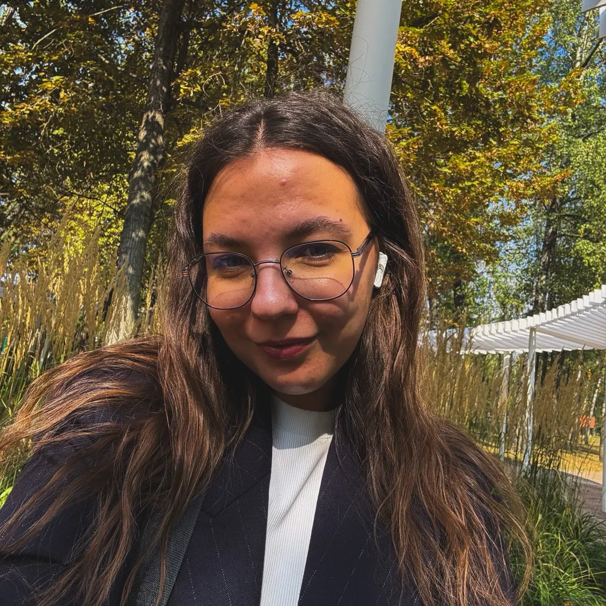 Полина Попова