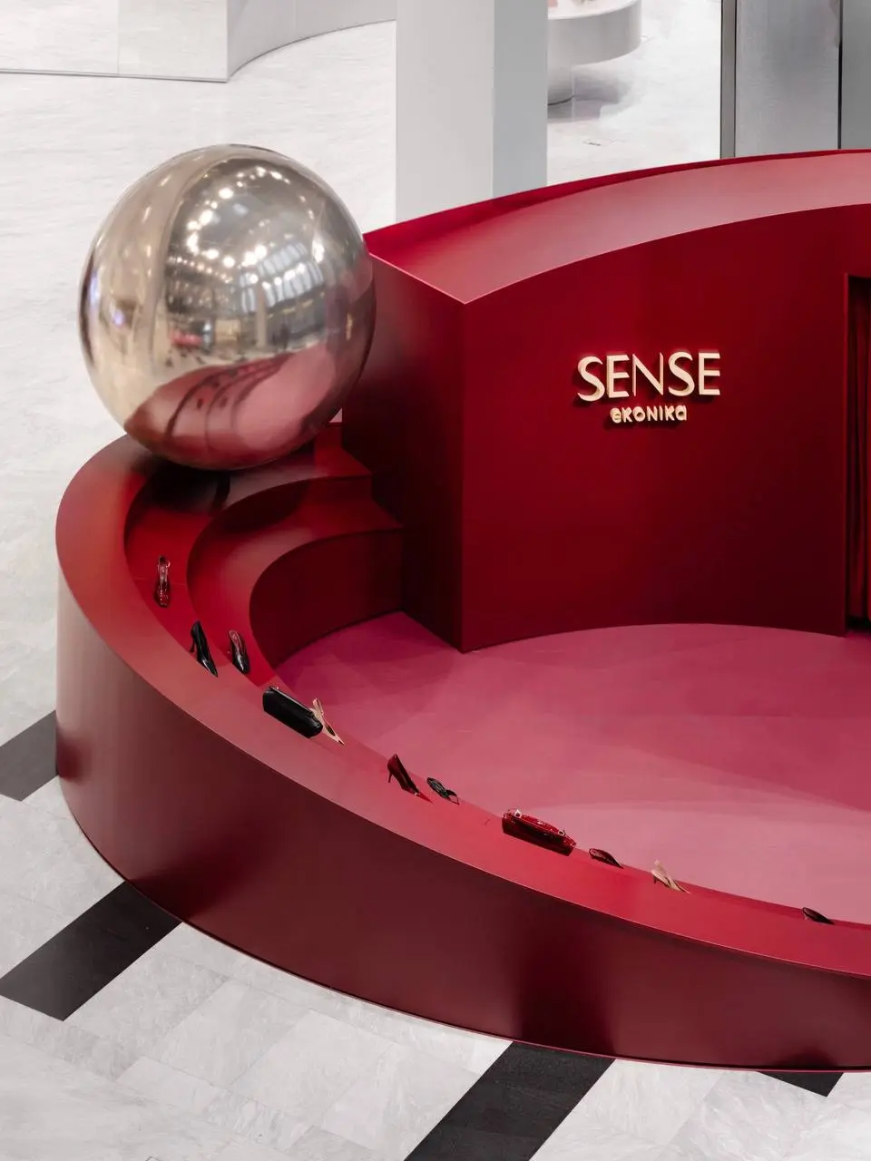 📸Новая бесплатная фотобудка
до 30 ноября
Пн-Сб 10:00–22:00
Вс 11:00–22:00
Гости смогут запечатлеть себя в моменте, а также услышать историю коллекции, рассказанную голосом бренда«Ekonika»
▫️Вход свобо... | Сетка — социальная сеть от hh.ru