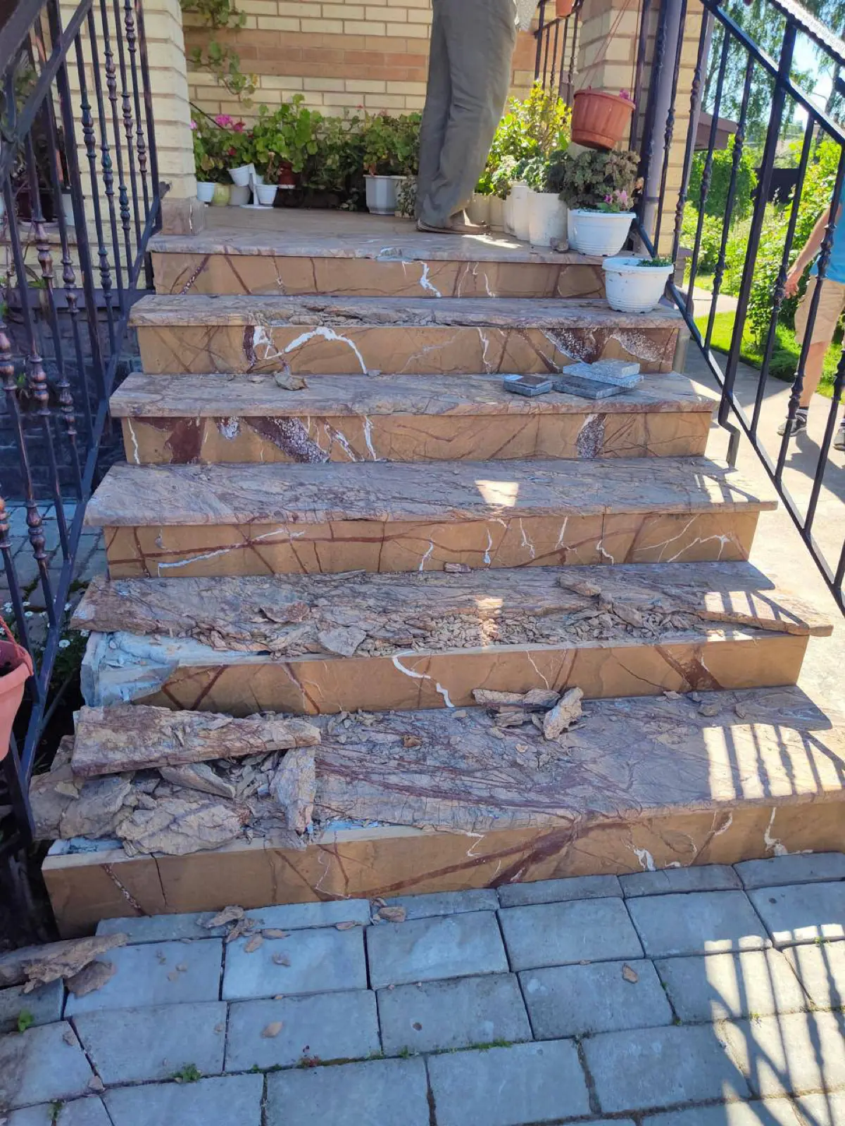 Мрамор на улице!? | Сетка — социальная сеть от hh.ru