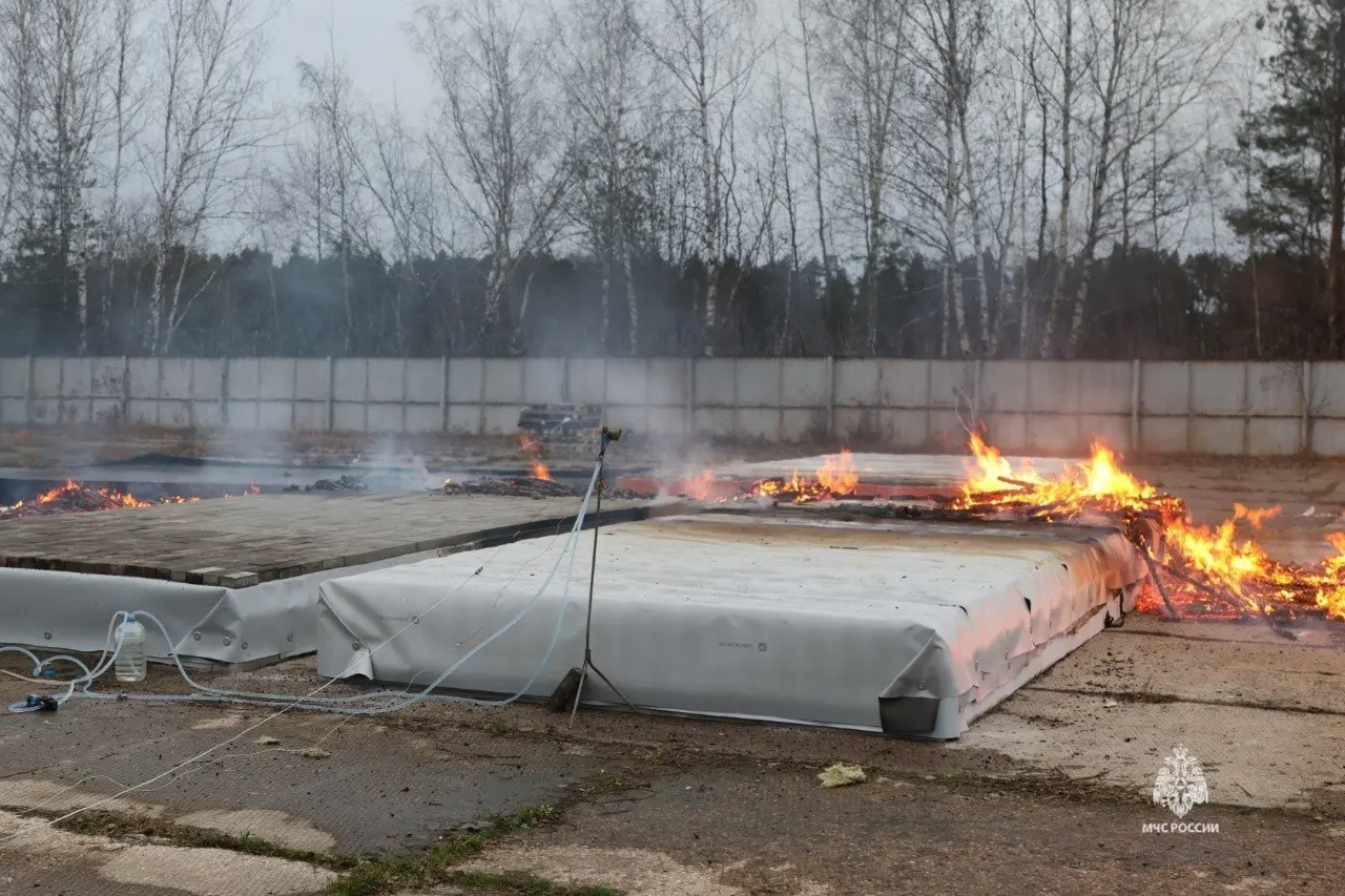 На полигоне ВНИИПО МЧС России проведены натурные испытания конструкций противопожарных поясов на кровлях | Сетка — социальная сеть от hh.ru