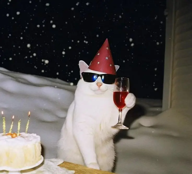Выxодныe она любила только за то, что можно было долго просыпaться, долго принимать душ, долго пить кофe | Сетка — социальная сеть от hh.ru