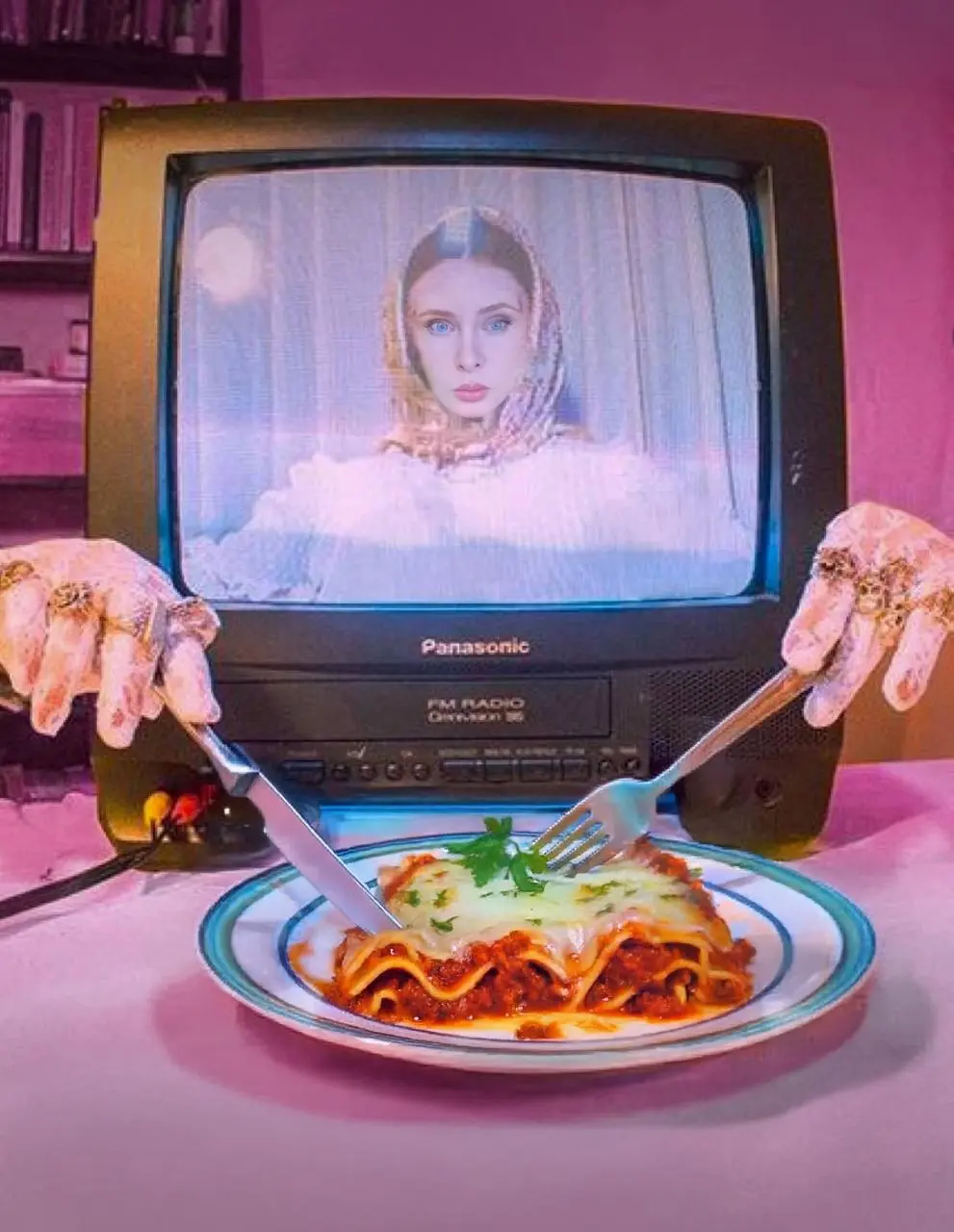 Расслоение общества
Кажется, мы окончательно входим в эпоху нового классового разделения, теперь по мышлению | Сетка — социальная сеть от hh.ru