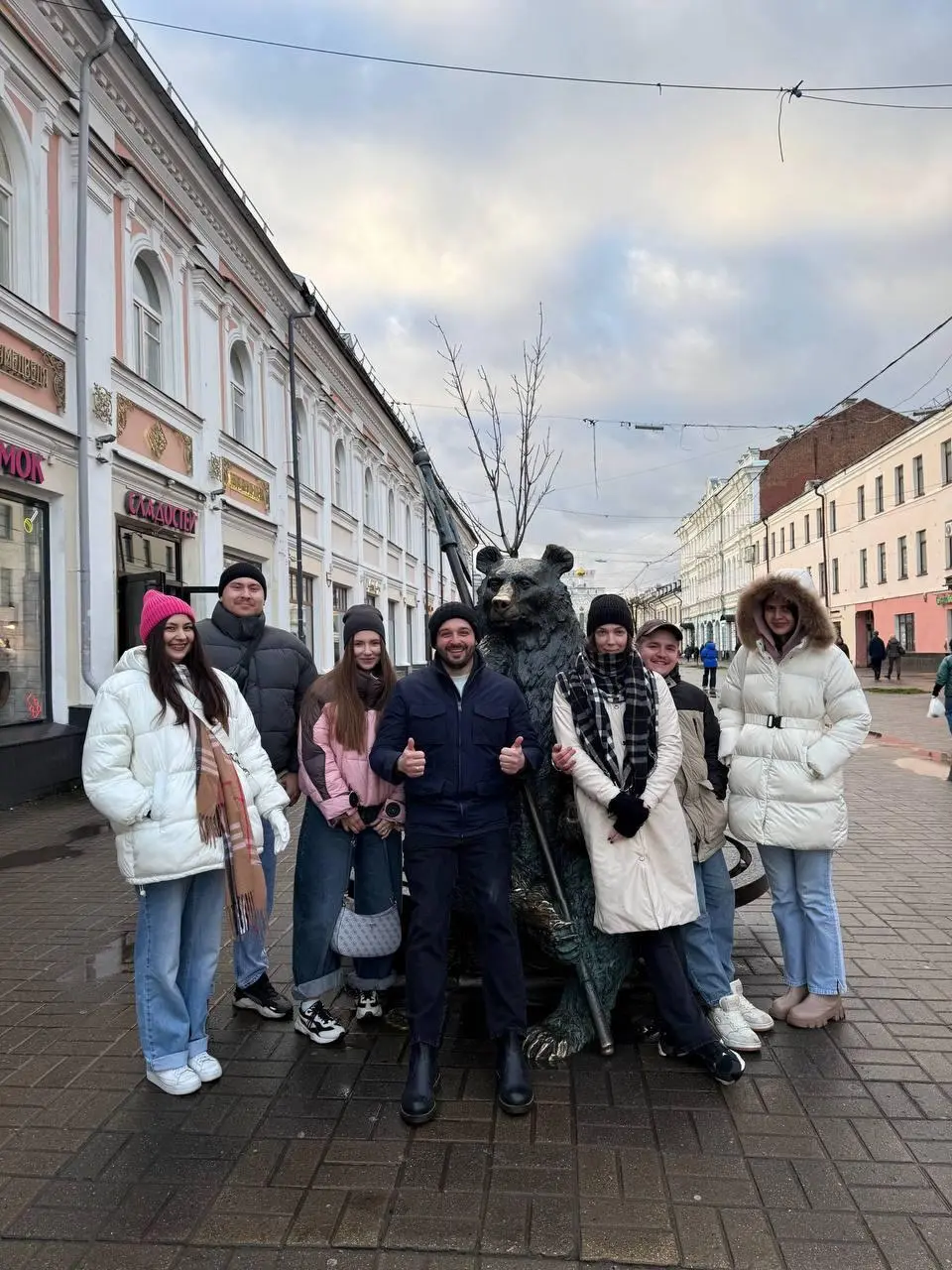 ХОТИМ РАБОТАТЬ С ВАМИ ЕЩЕ ЭФФЕКТИВНЕЕ! 👋 ЗНАКОМЬТЕСЬ - НАША КОМАНДА ЭКСПЕРТОВ!
Вот они - те, кто уже помог десяткам компаний найти настоящих звезд! Те самые люди, которые понимают ваши боли в подборе ... | Сетка — социальная сеть от hh.ru