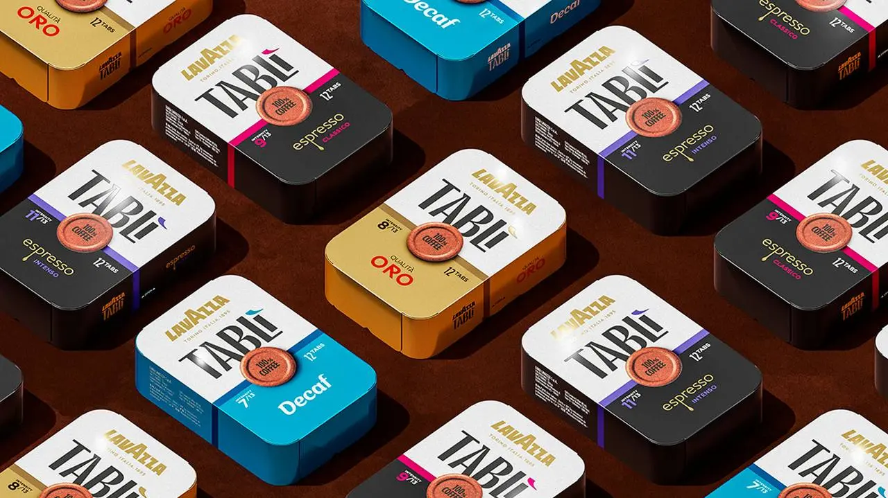 Lavazza представила кофемашину Tabli — работает не на капсулах, а на полностью биоразлагаемых кофе-таблетках. После заваривания они просто распадаются, оставляя гущу | Сетка — социальная сеть от hh.ru