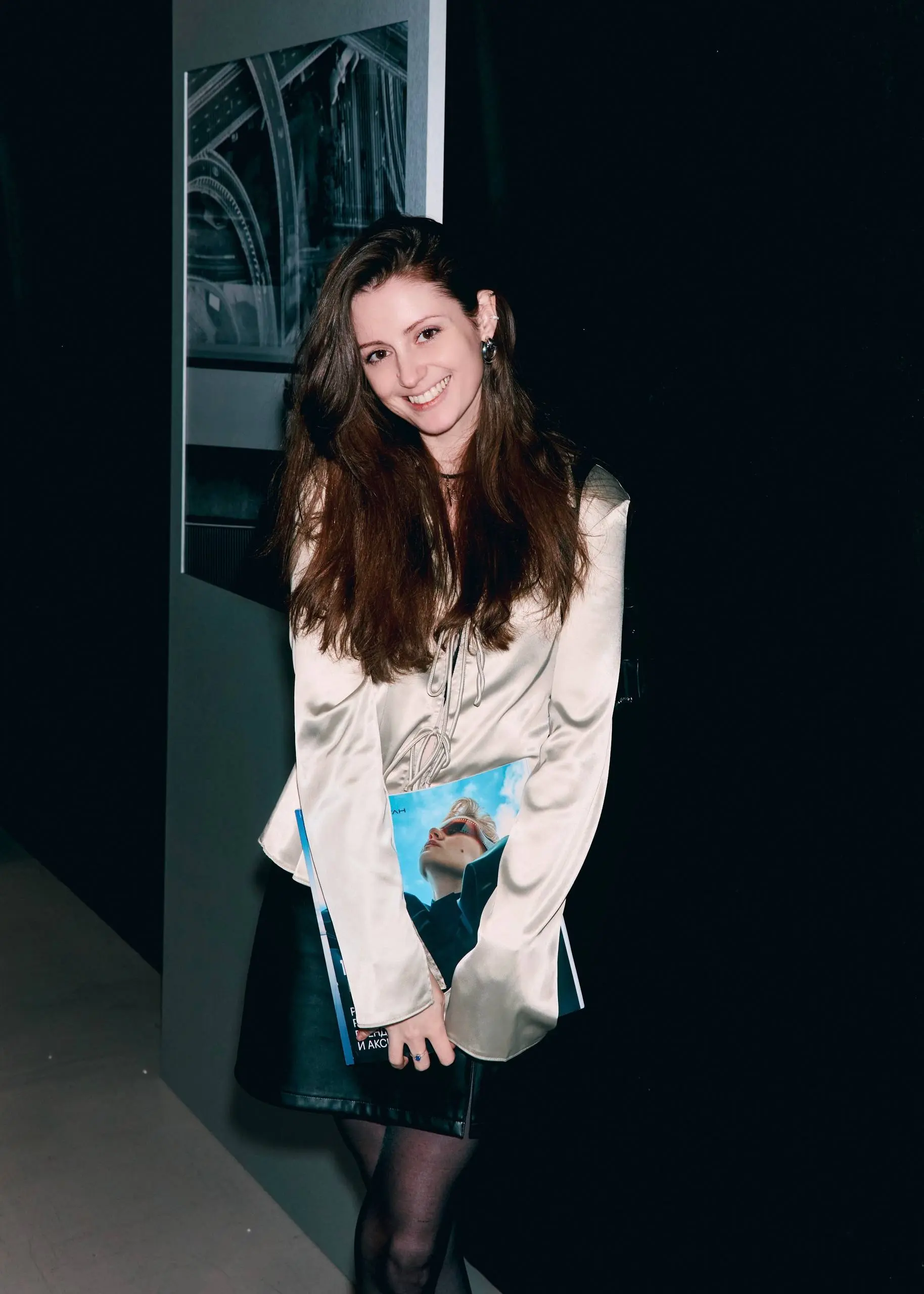 Есть особое состояние между «я здесь как гость» и «я тот, кто незримо создаёт это». 23 октября на проекте РБК х VOYAH Fashion Review я вновь поймала себя на этом чувстве | Сетка — социальная сеть от hh.ru