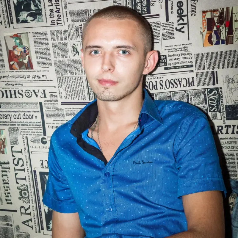 Максим Олифиренко