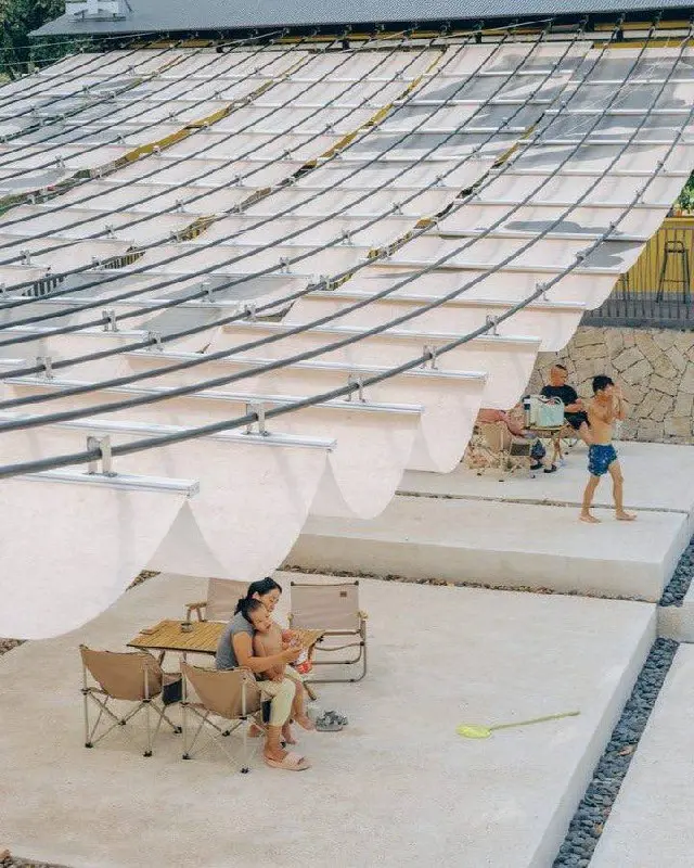 Последнее время меня ужасно манит и завлекает Китай, и скоро я туда отправлюсь 😎
А вот пока один из прекрасных сотен местных проектов, куда хочется непременно отправиться | Сетка — социальная сеть от hh.ru