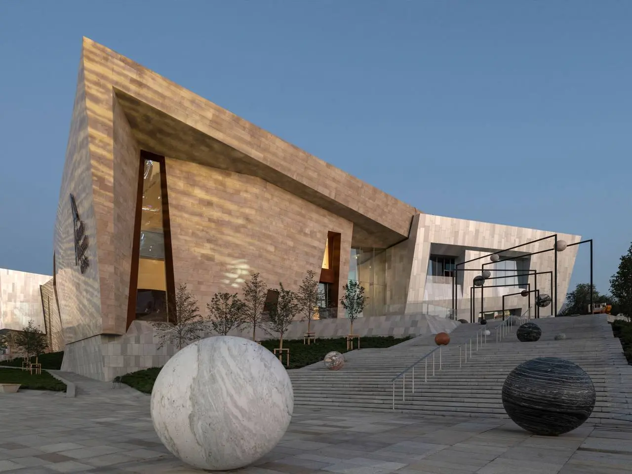 В Алматы открылся Almaty Museum of Arts — первый в Центральной Азии частный музей современного и современно-актуального искусства | Сетка — социальная сеть от hh.ru