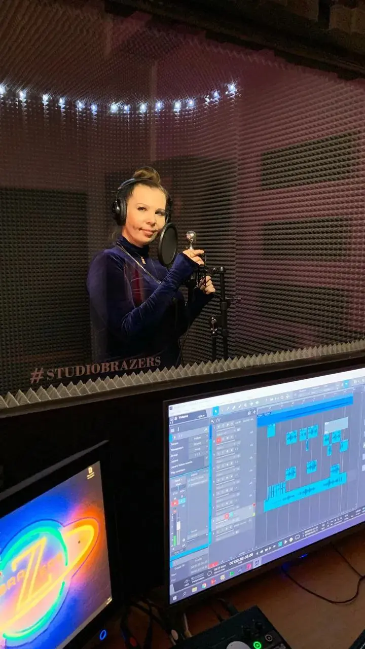 «МУЗЫКА КАК НАРКОТИК: ПОЧЕМУ ОПЕРА ЛЕЧИТ, А ТРЕПЕТ ЛОМАЕТ»🎶
Музыка— это самый древний и легальный психоделик. Она не «влияет» на настроение | Сетка — социальная сеть от hh.ru