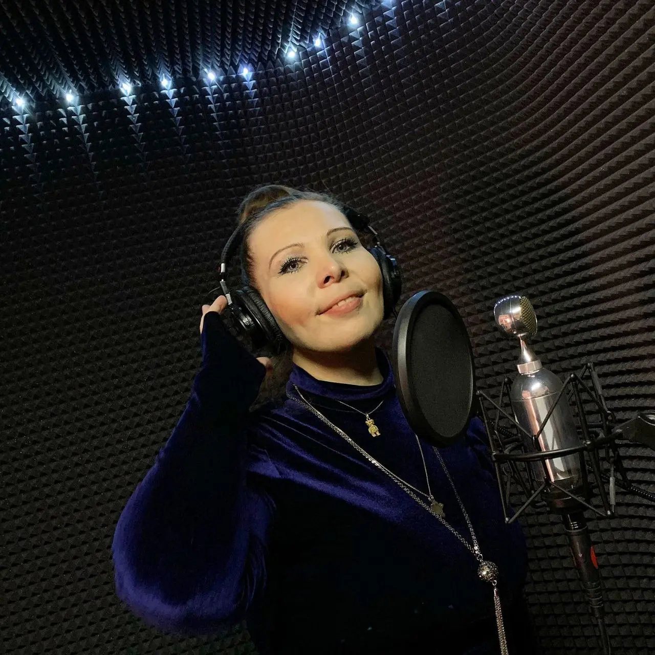 «МУЗЫКА КАК НАРКОТИК: ПОЧЕМУ ОПЕРА ЛЕЧИТ, А ТРЕПЕТ ЛОМАЕТ»🎶
Музыка— это самый древний и легальный психоделик. Она не «влияет» на настроение | Сетка — социальная сеть от hh.ru