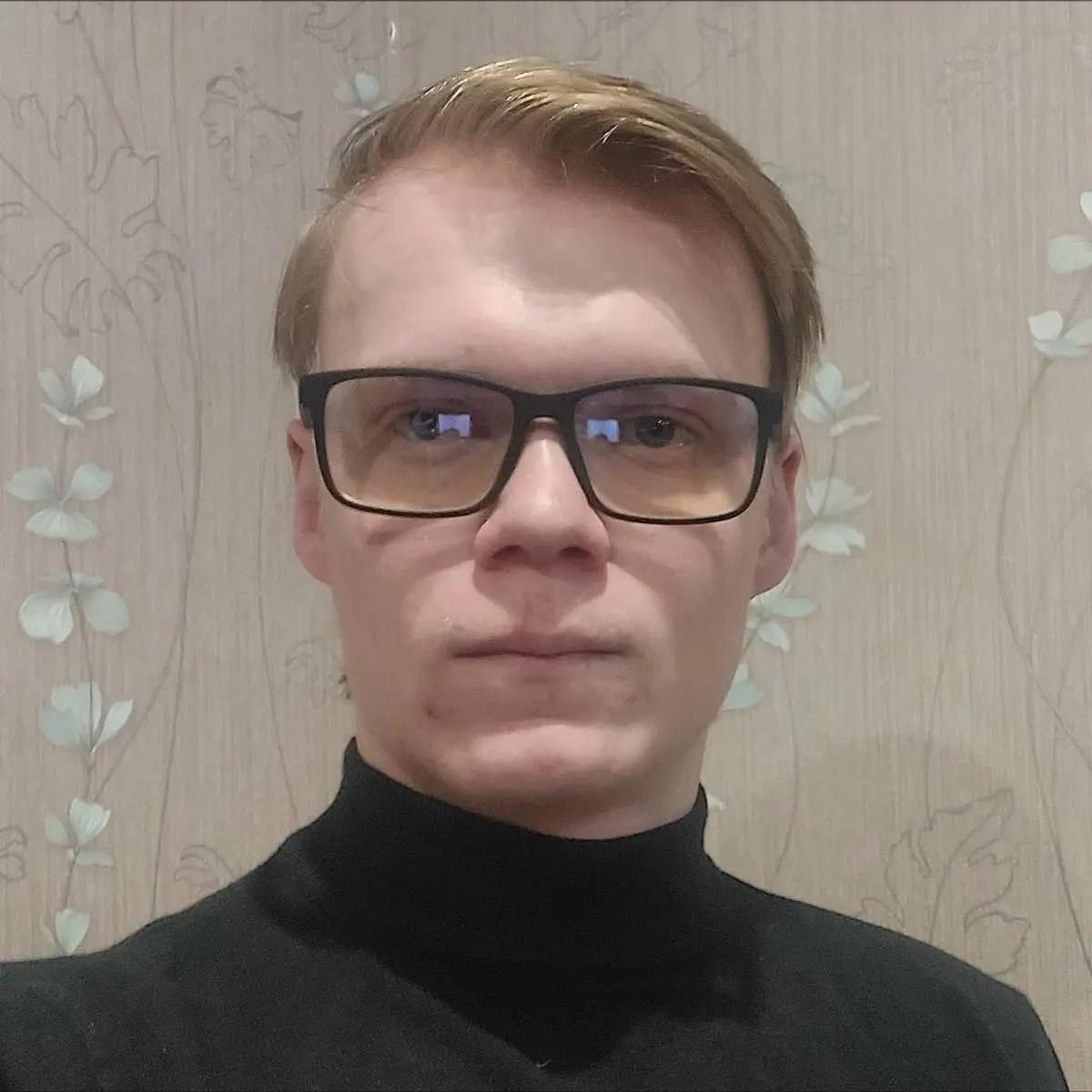 Владислав Леонов