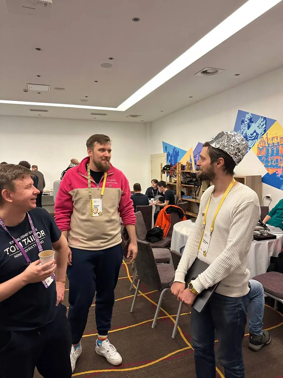 HolyJS 2025: дебют Игоря и RUTUBE
В начале этого года, я даже не представлял, что в нем будет столько конференций | Сетка — социальная сеть от hh.ru