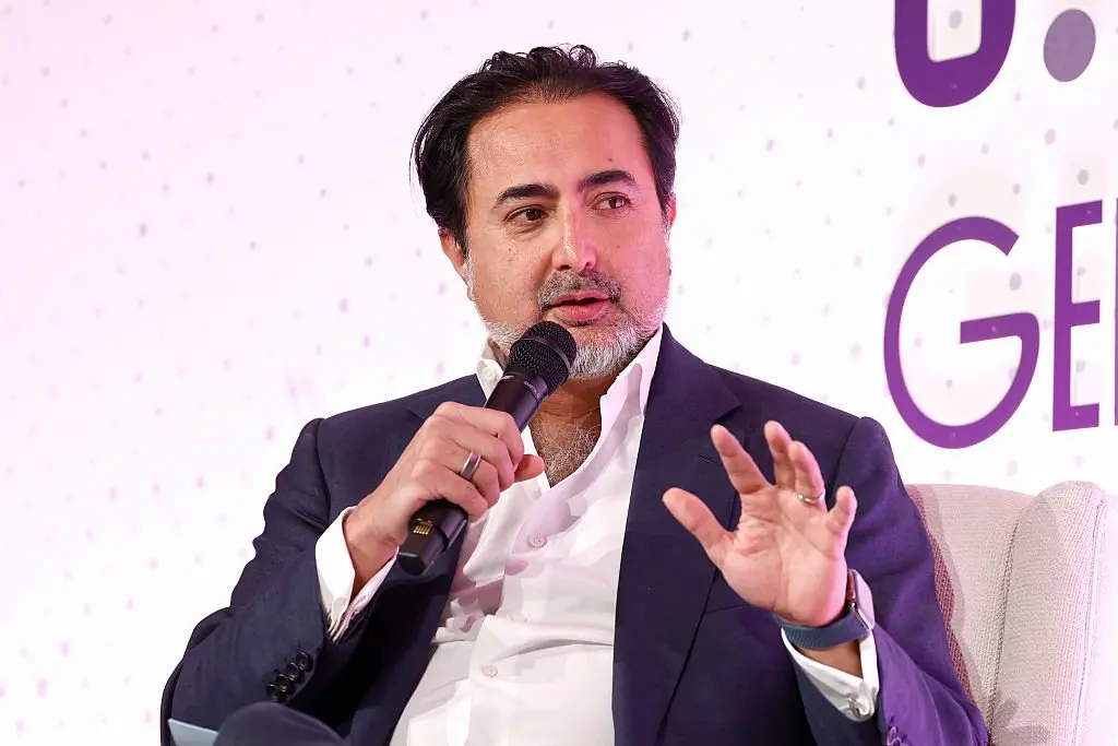 💡 Гендиректор General Catalyst о прибыли с смыслом
Hemant Taneja, возглавляющий венчурный гигант с $40 млрд активов, убеждён: успех бизнеса должен включать социальное воздействие | Сетка — социальная сеть от hh.ru