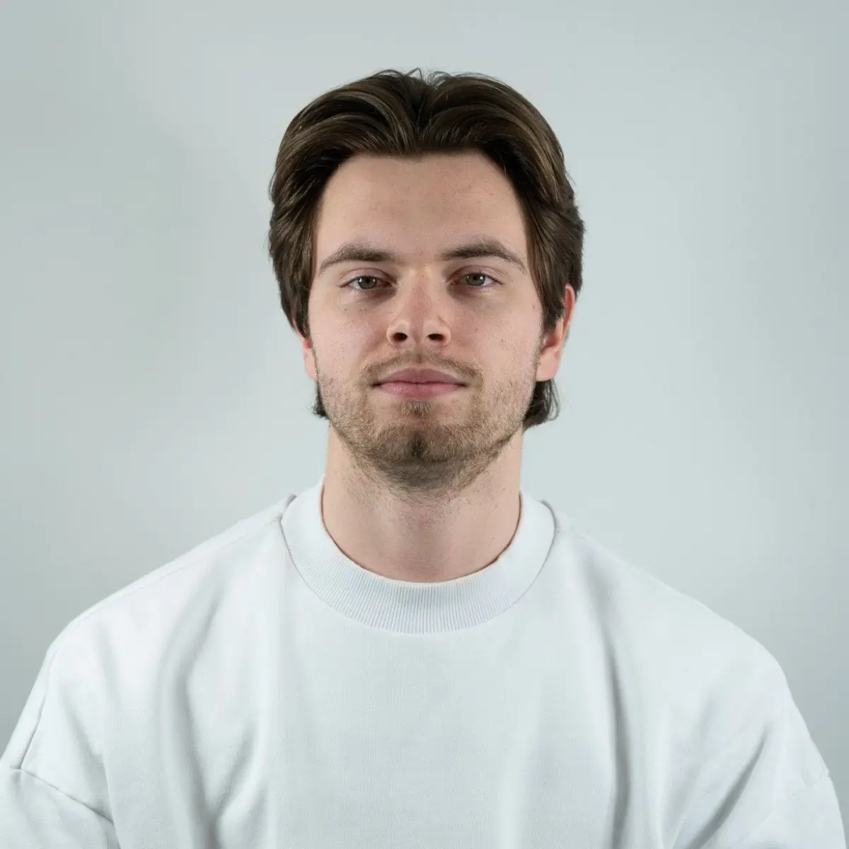 Павел Емельянов