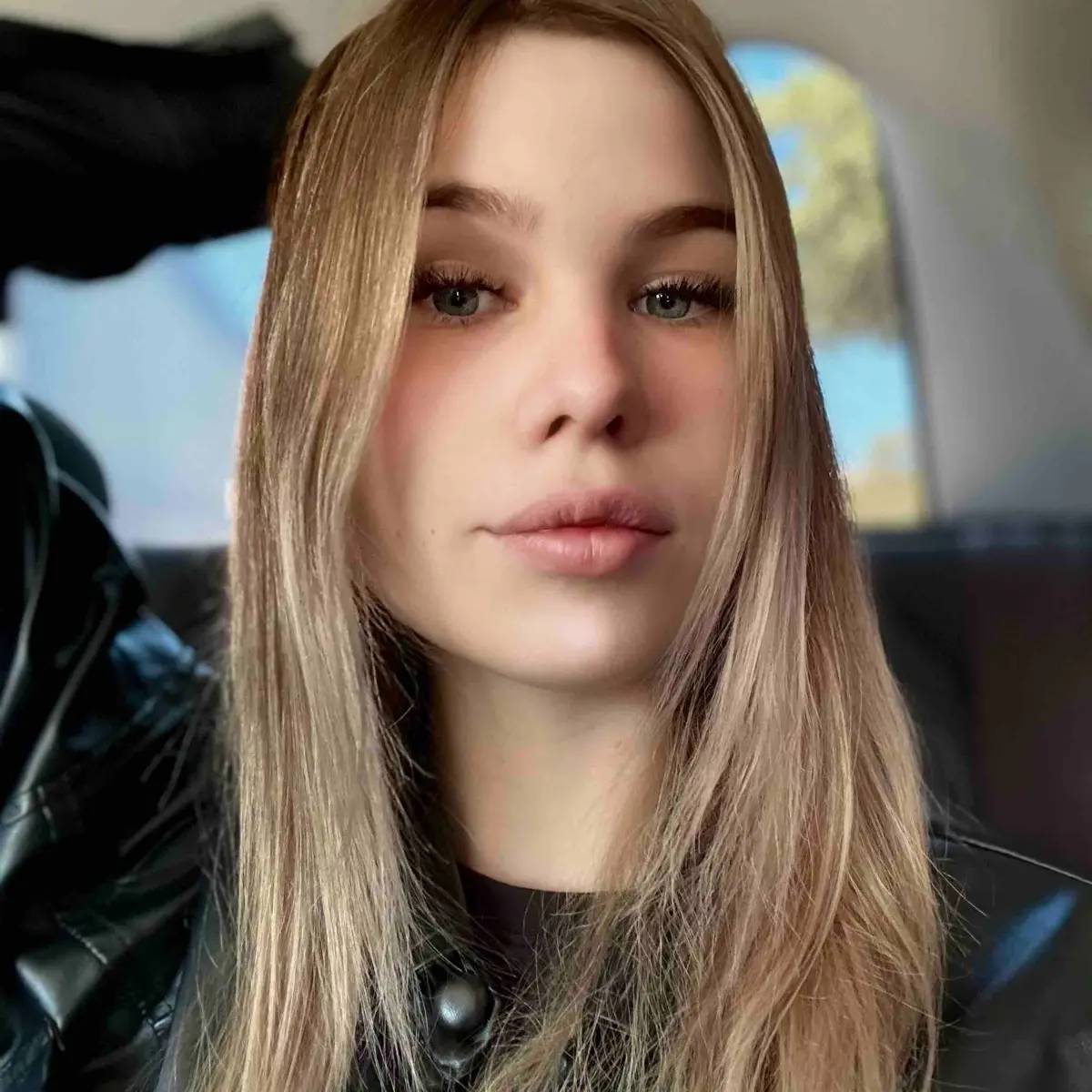 Алена Попова | Сетка — социальная сеть от hh.ru