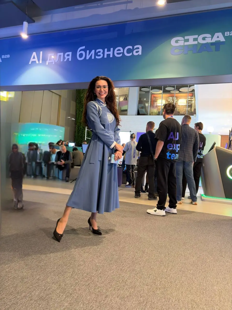 Всем привет!
AIJ 2025 завершен, что было у моей команды в этот раз:
Мы разработали концепцию зоны В2В и сторилайн, который помогает понять "что же происходило в рамках компаний, которые внедрили ИИ в ... | Сетка — социальная сеть от hh.ru