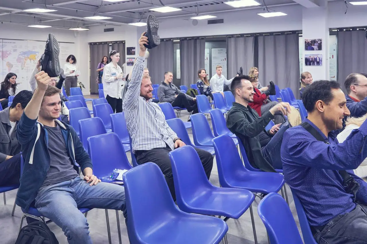 💪 В чем сила, брат? В команде!
Екатерина Сухобаевская, основатель HR-агентства нового времени "Осознанная карьера", два года была HRD в АНО "Россия - страна возможностей" | Сетка — социальная сеть от hh.ru
