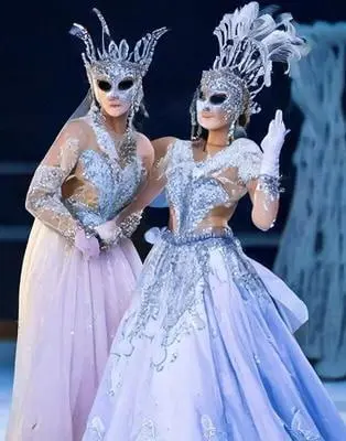 ⛸ Шоу на льду «Лед и пламя»
1 декабря 19:00
Вас ждут изящные дуэты, виртуозные сольные выступления, масштабные групповые номера и зрелищная кульминация с элементами файр-шоу
▫️Вход свободный, регистра... | Сетка — социальная сеть от hh.ru