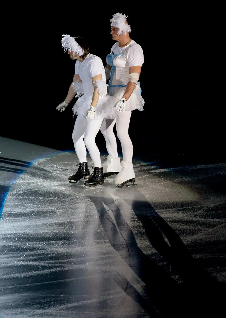 ⛸ Шоу на льду «Лед и пламя»
1 декабря 19:00
Вас ждут изящные дуэты, виртуозные сольные выступления, масштабные групповые номера и зрелищная кульминация с элементами файр-шоу
▫️Вход свободный, регистра... | Сетка — социальная сеть от hh.ru
