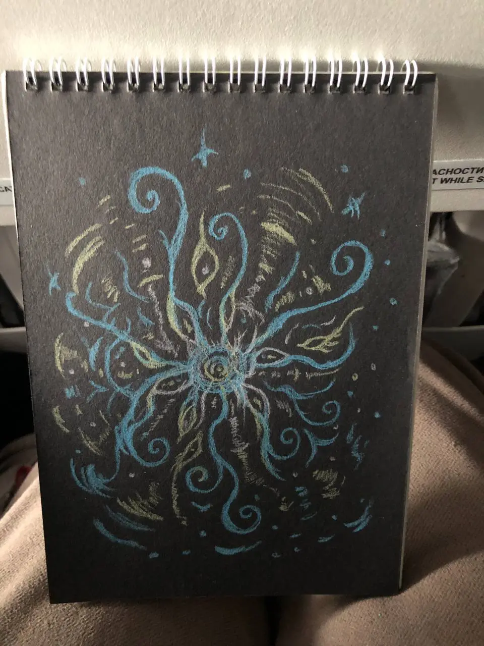 Работы, созданные в полете ✈️
Что вы в них увидели?)
#НадеждасДальнегоВостока
#авторскийрисунокНадеждыSN
#абстракцииНадеждыSN
#ЗарисовкиНадеждыSN
#этника | Сетка — социальная сеть от hh.ru