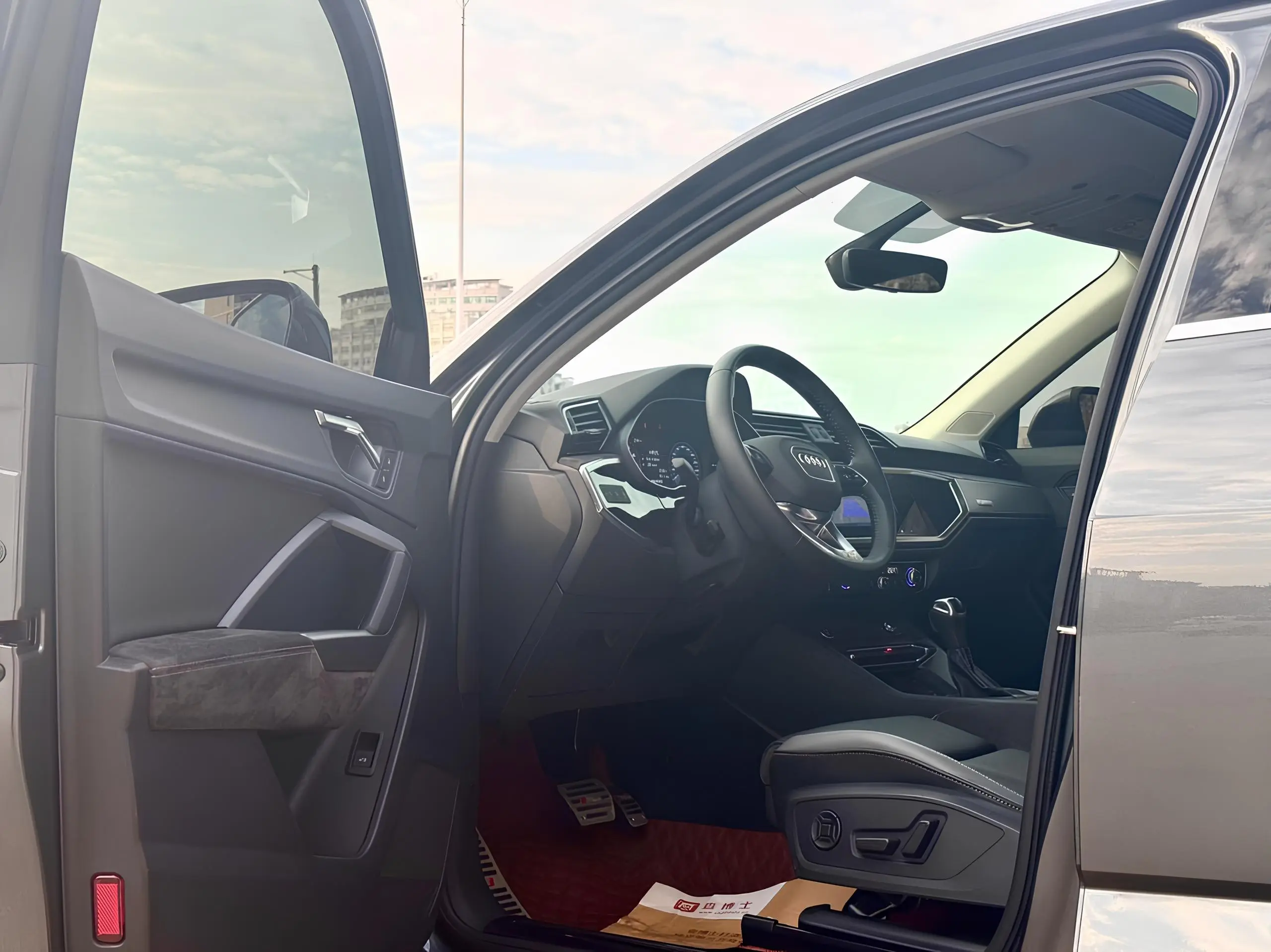 🚘Audi Q3 Sportback
Красивый, экономичный и весь в родном окрасе
1.4 TFSI | 150 л.с | Сетка — социальная сеть от hh.ru