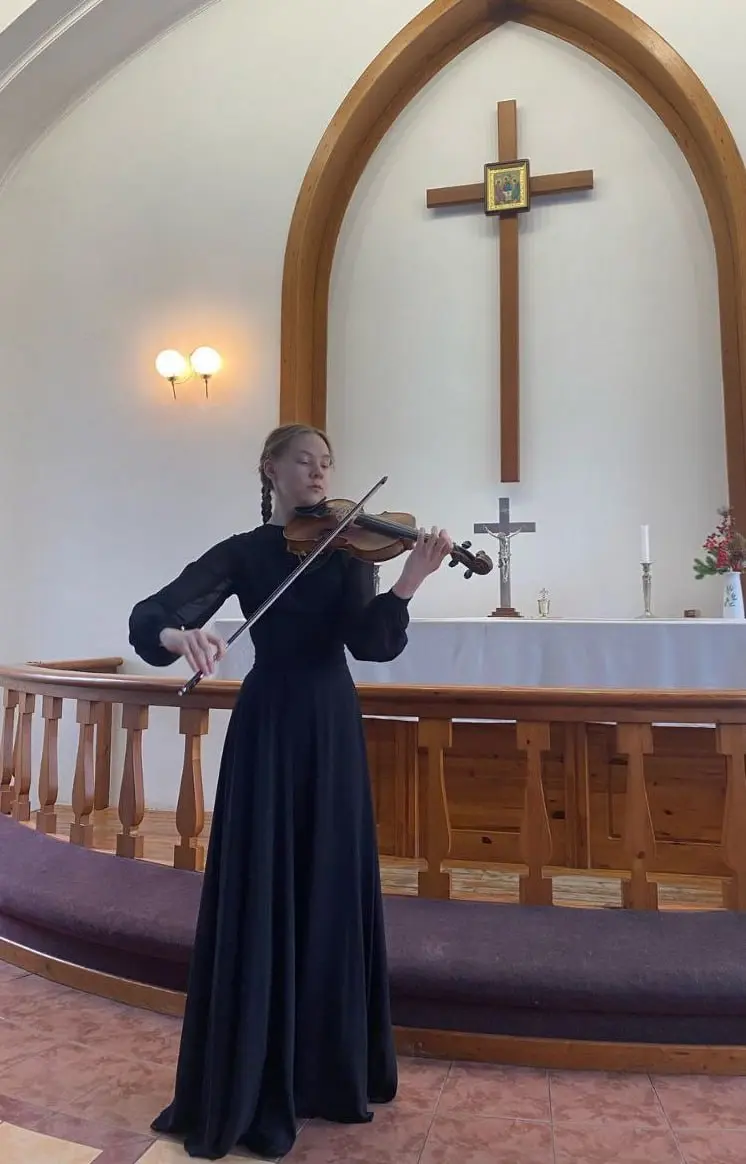 🎻 Бесплатный вечер музыки и поэзии в Лютеранский храм Св | Сетка — социальная сеть от hh.ru