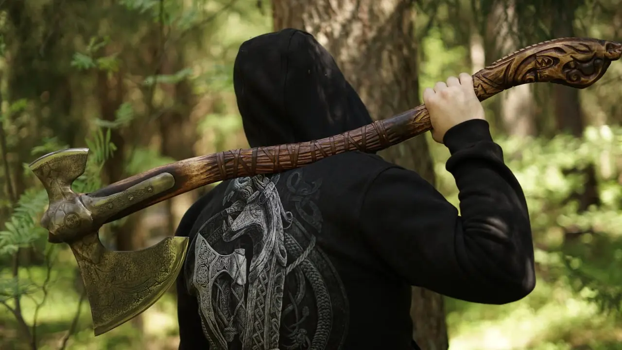 Левиафан (ориг. Leviathan Axe) — двуручный боевой топор, основное наступательное оружие Кратоса в игре God of War | Сетка — социальная сеть от hh.ru
