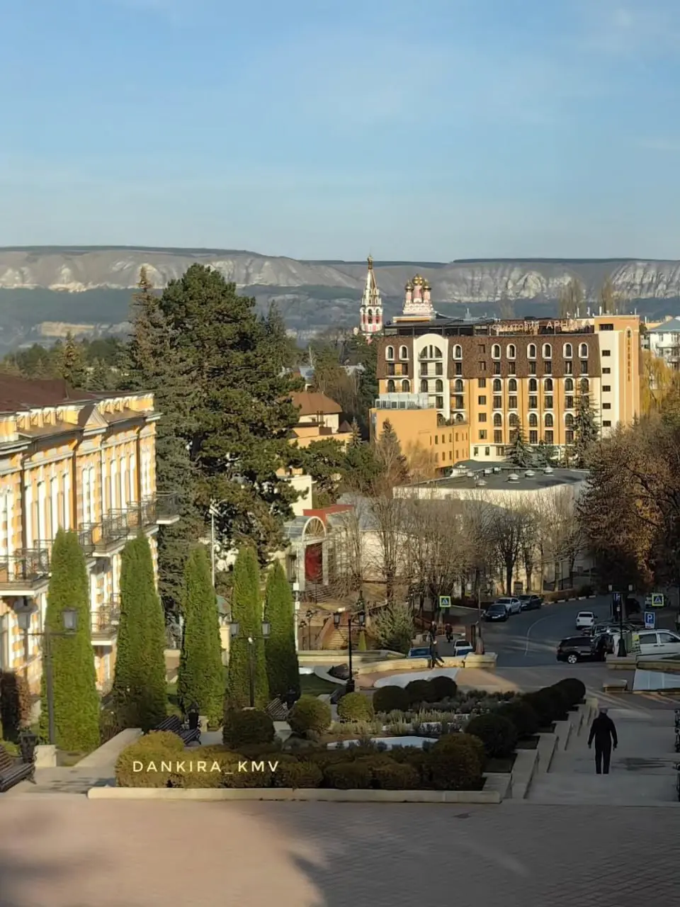 Осенний Кисловодск 🍂
Фото: dankirakmv | Сетка — социальная сеть от hh.ru