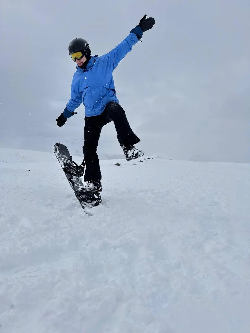 🏂 Курорт в Мурманской области? Что?
Сделаем перерыв от Азии и телепортируемся на русский Север.
Я уже расказывал про сноуборд, а теперь хочется рассказать про выезд на майские в Апатиты | Сетка — социальная сеть от hh.ru