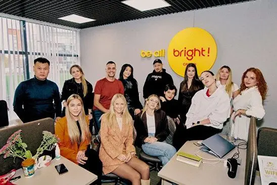 🚩4️⃣be all bright! group — агентство с харизмой и честным подходом к маркетингу
🔷 Друзья, это очередной пост нашего спецпроекта «10 историй» об агентствах-партнерах NewBiz | Сетка — социальная сеть от hh.ru