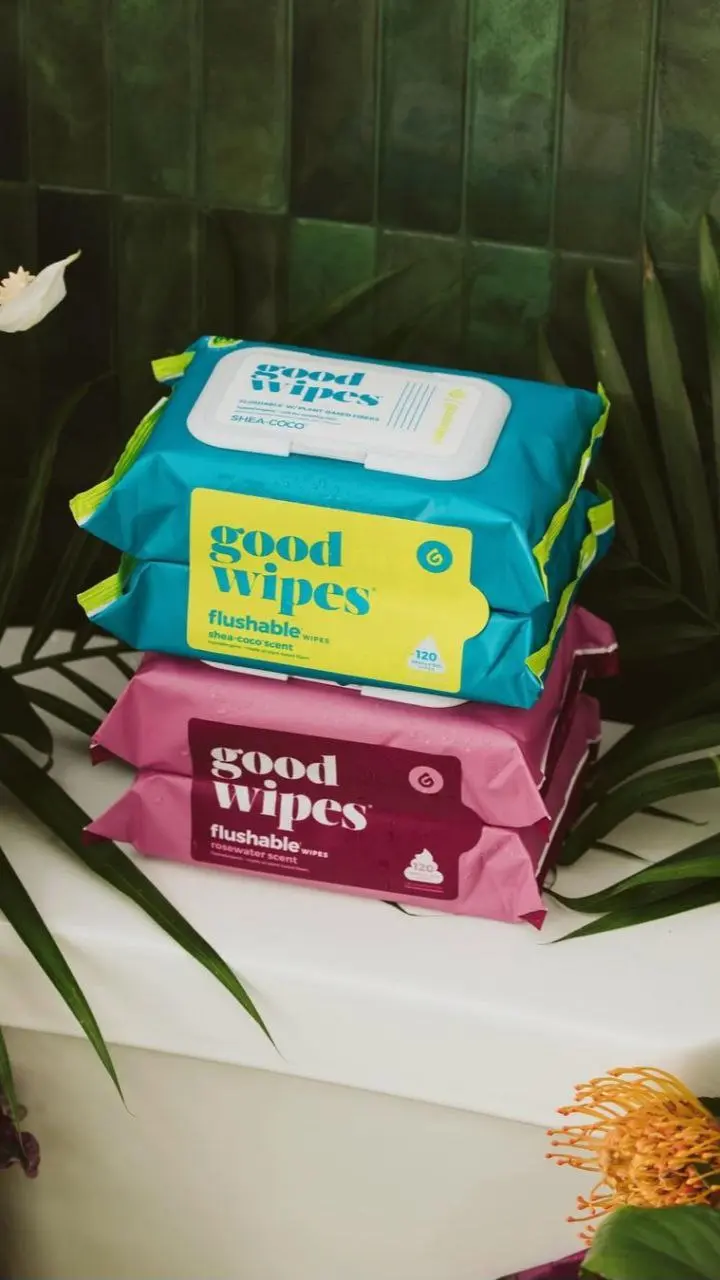 Если однажды вы подумаете, что брендинг, сторителлинг, соцсети и прочий «креатив» не для вашего продукта, вспомните, пожалуйста, эти влажные салфетки для личной гигиены | Сетка — социальная сеть от hh.ru