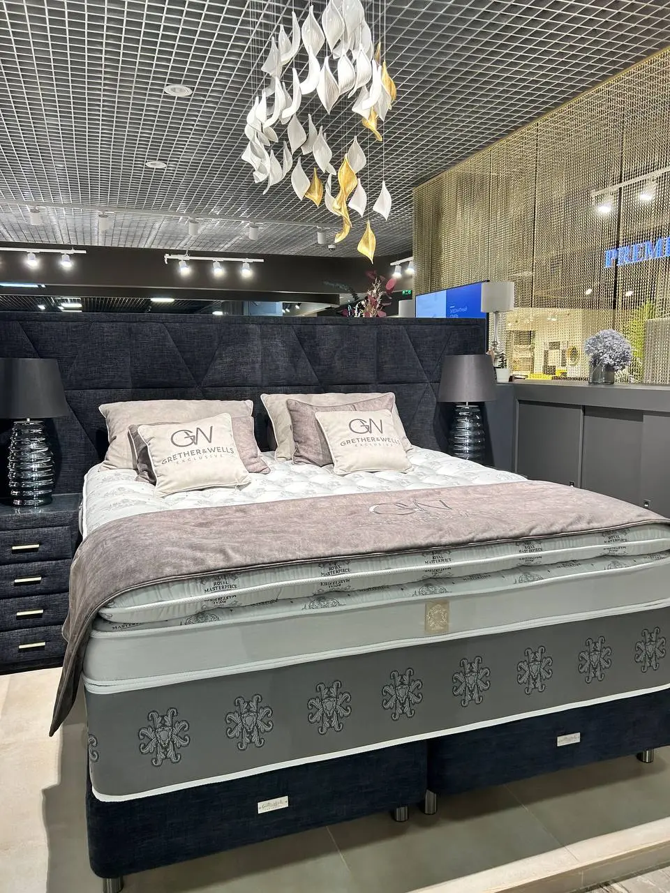 Добрый вечер друзья! Сегодня четверг 20 ноября 25-го года я в первый раз была приглашена на шикарное мероприятие в торговый центр Гранд, город химки | Сетка — социальная сеть от hh.ru