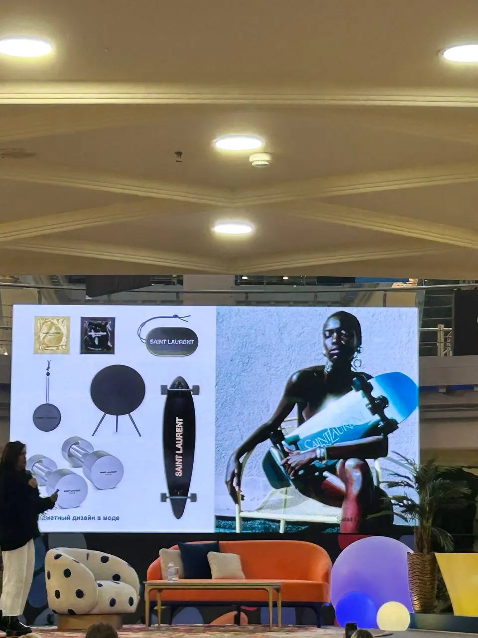 Известные дома моды рано или поздно приступают к разработкам своих собственных дизайнерских линий мебели | Сетка — социальная сеть от hh.ru