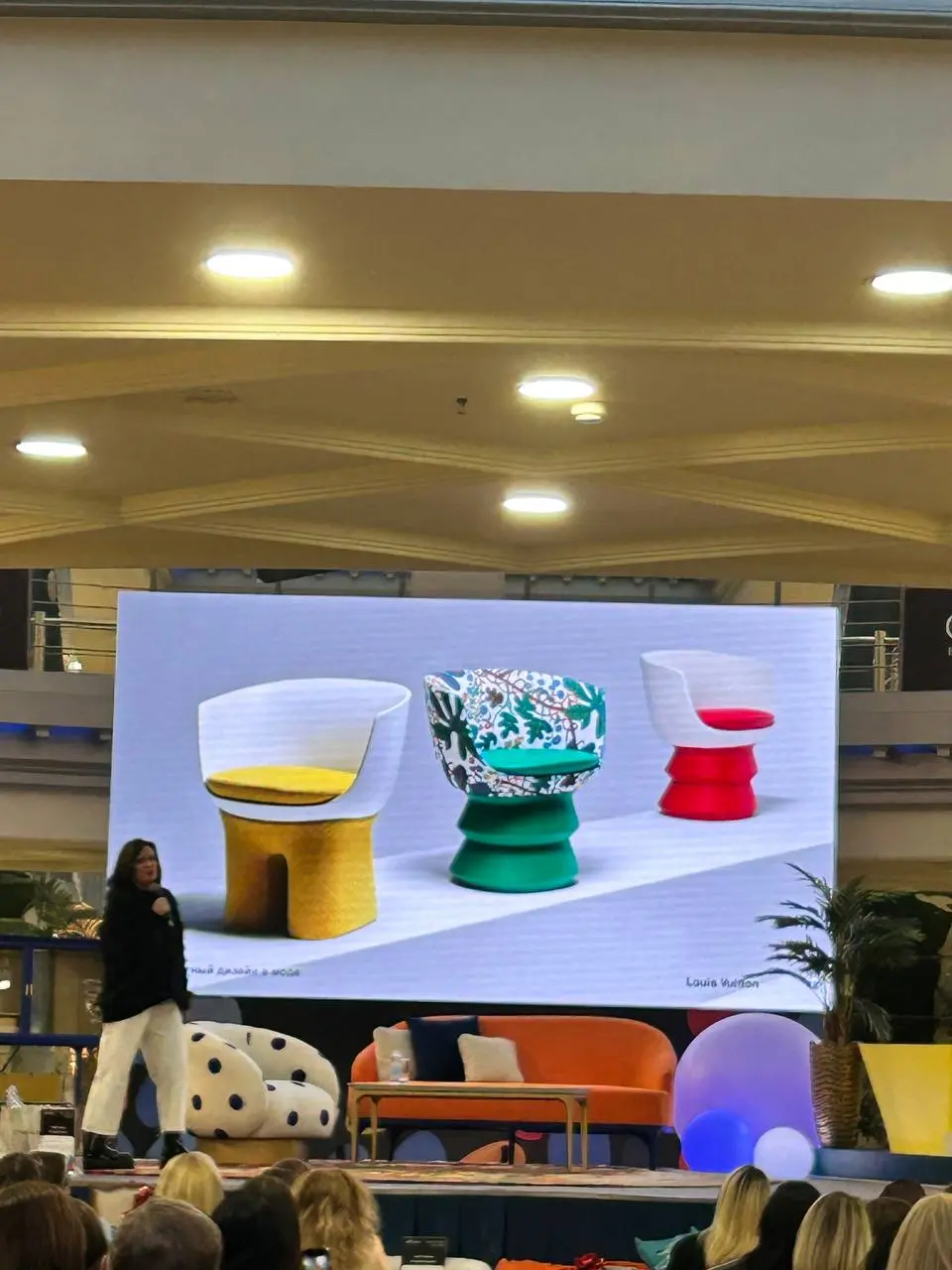 Известные дома моды рано или поздно приступают к разработкам своих собственных дизайнерских линий мебели | Сетка — социальная сеть от hh.ru