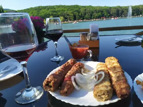 🌟 Железноводск: куда сходить и чем заняться в несезон 🌟  
Откройте для себя очарование курортного города в спокойное время! Железноводск прекрасен в любое время года — приглашаем вас на незабываемый о... | Сетка — социальная сеть от hh.ru