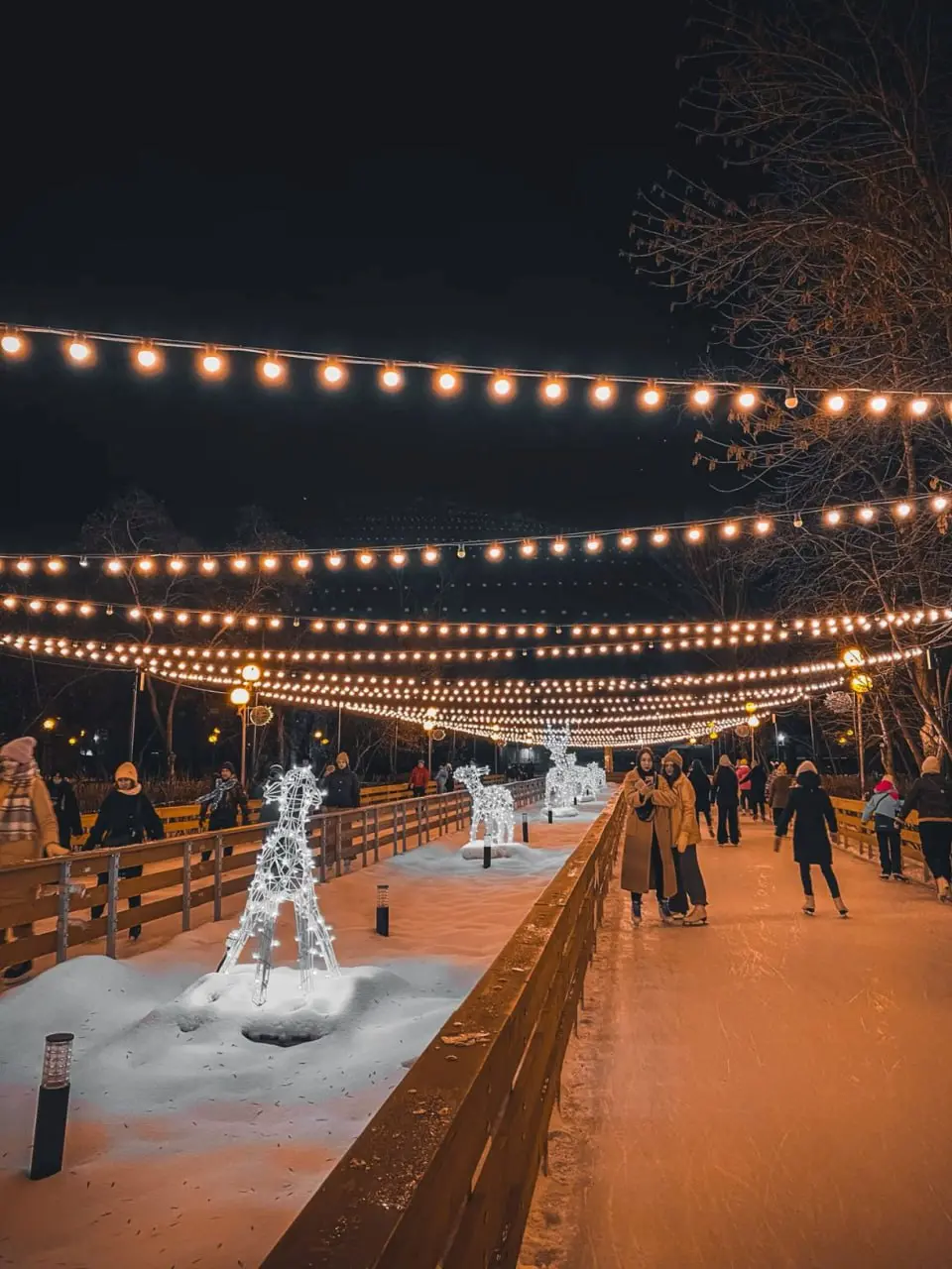 Где покататься на коньках в Москве🔥
С 28 ноября
⛸Каток в парке 50-летия Октября
📍Парк 50-летия Октября
⛸Каток «Льдинка» в ландшафтном парке «Митино»
📍Ландшафтный парк «Митино»
⛸Каток в хоккейной короб... | Сетка — социальная сеть от hh.ru