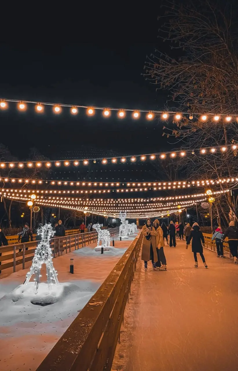 #афиша #пятница #28ноября
✨Афиша мероприятий в Москве
на 28 ноября
Выставки:
🔵Выставка «Великая Победа. Россия — моя история»
📍Манежная пл., 1
🔵Выставка «Старый Новый год»
📍ул | Сетка — социальная сеть от hh.ru