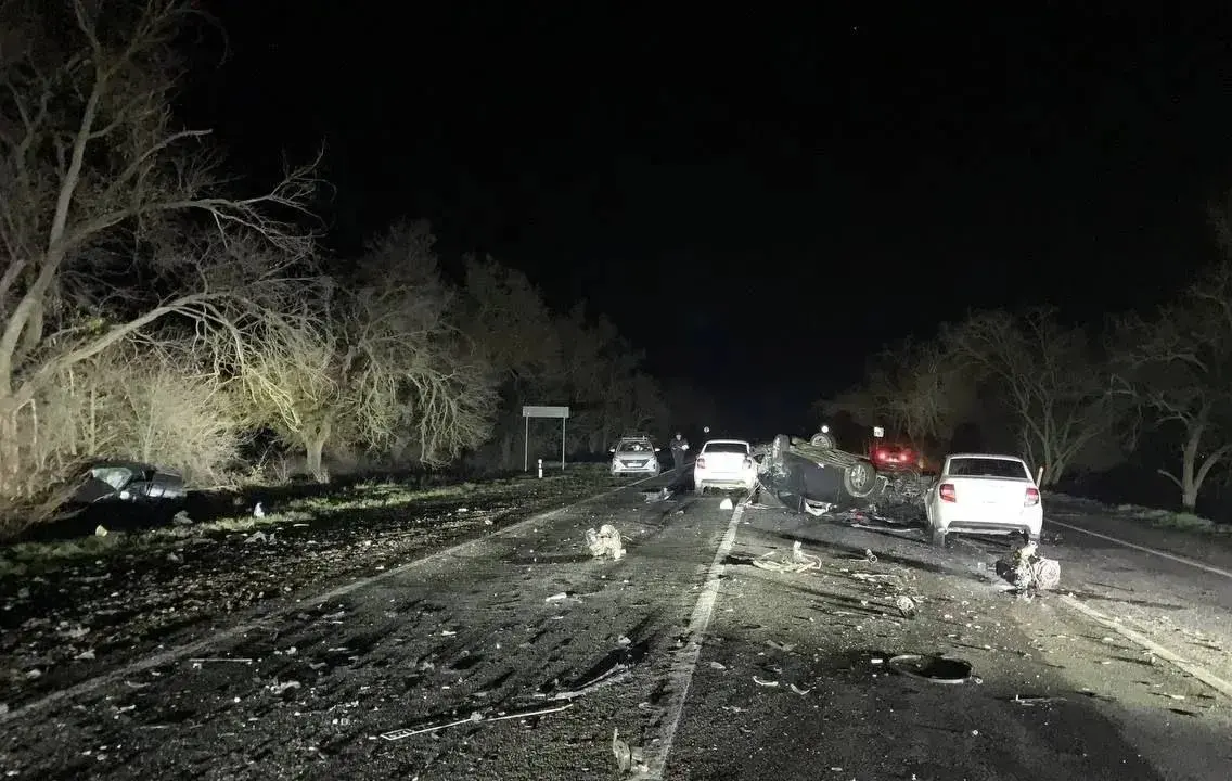 В Будённовском округе в аварии погиб водитель Гранты
ДТП произошло вечером 27 ноября на федеральной трассе Кочубей – Нефтекумск – Зеленокумск – Минеральные Воды | Сетка — социальная сеть от hh.ru
