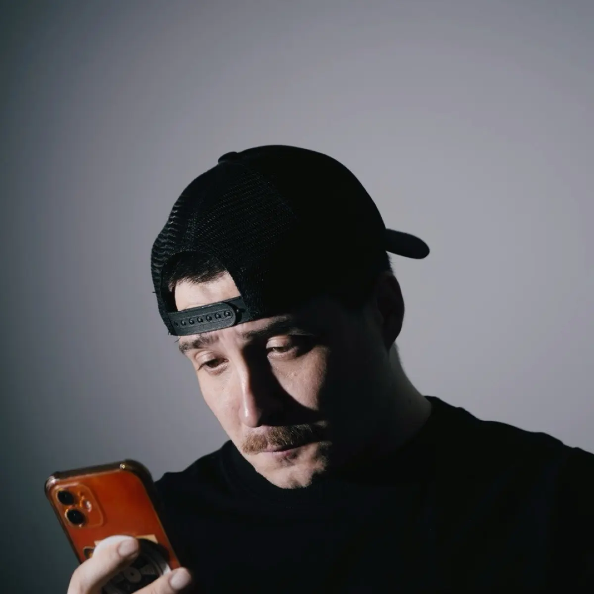 Анатолий Михайлов