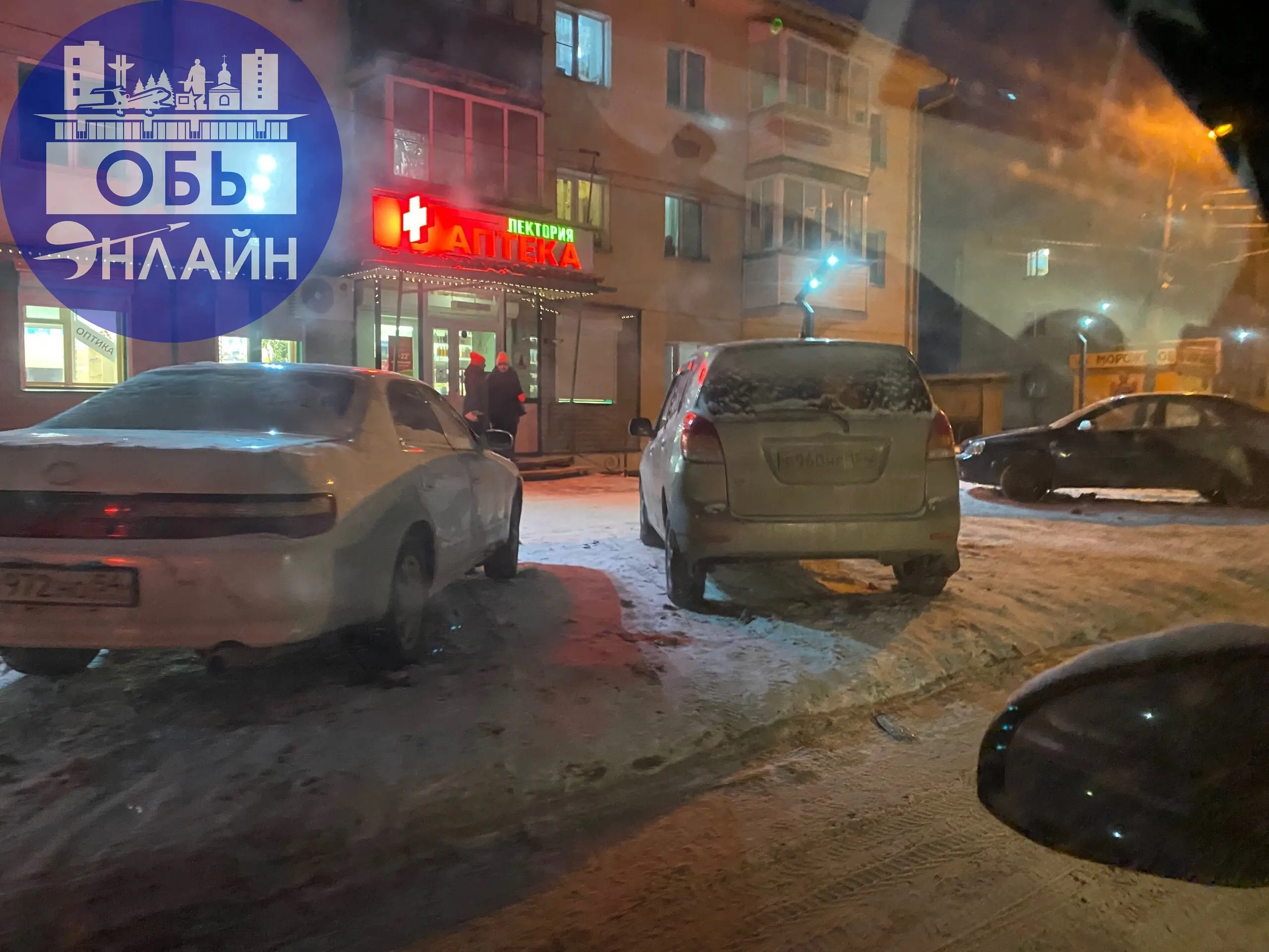 ↗ Уважаемые водители! Место около дома по адресу Максима Горького, 1 не является парковочным карманом. Это уширение проезжей части, ровное такое же, как у дома напротив - Максима Горького, 2 | Сетка — социальная сеть от hh.ru