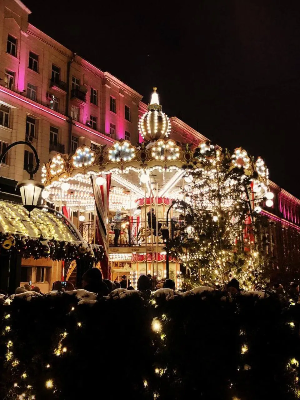 🎄Подборка площадок «Московских сезонов»
С 1 декабря
Город елочных игрушек
📍Манежная площадь
В декорациях сказки
📍Театральная площадь, 1
Волшебная библиотека
📍Воздвиженка, 3/5
Сказка зимнего леса
📍ул | Сетка — социальная сеть от hh.ru