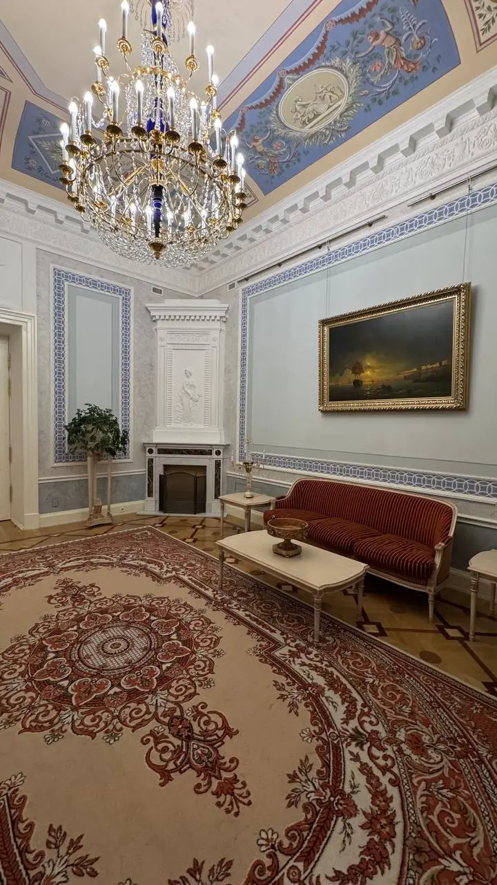 По следам 10-го Всероссийского саммита застройщиков и производителей стройресурсов в Стрельне ⚙️🏛️
В такие места «просто так» не заходят | Сетка — социальная сеть от hh.ru