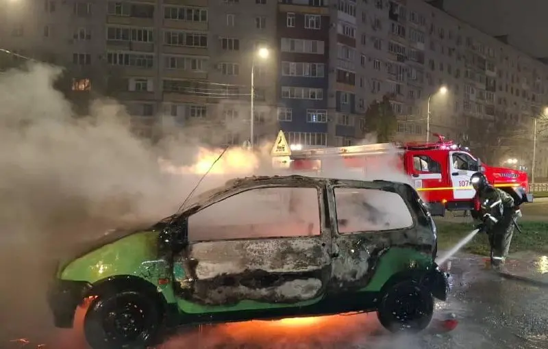 Два автомобиля полностью сгорели в Невинномысске за одну ночь с небольшим промежутком времени
Пострадавших в результате инцидентов нет. Обстоятельства и причины произошедшего устанавливаются | Сетка — социальная сеть от hh.ru