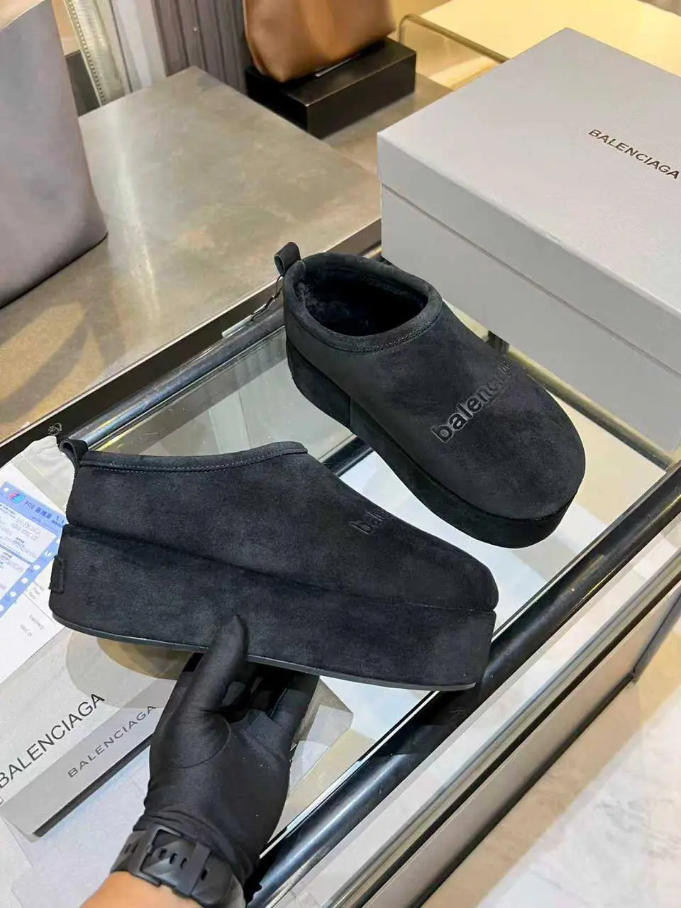 ✔️Премиум
✔️В наличии 36-41 размеры
✔️Цена 16.500₽
✔️Доставка-примерка по Москве
✔️ +7 (968) 431-64-42
✔️Отправка в регионы ✈️ в этот же день | Сетка — социальная сеть от hh.ru