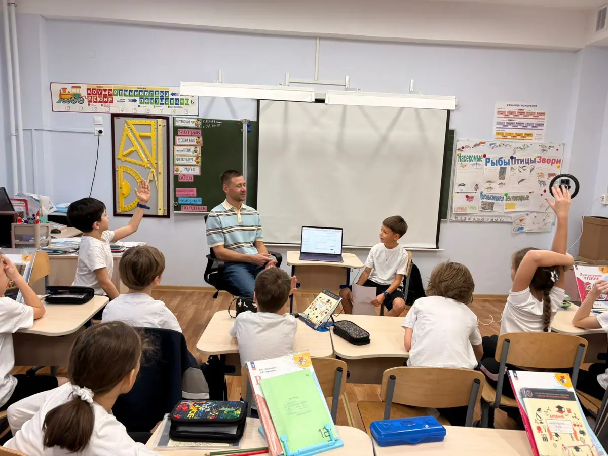 Когда детям пора знакомиться с ИИ? 🤖 | Сетка — социальная сеть от hh.ru