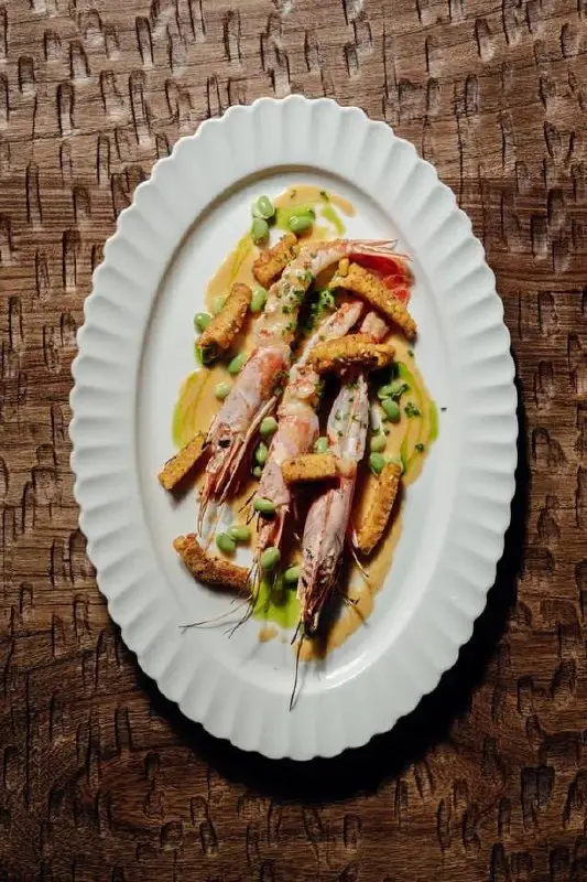 Jamaa restaurant & bar заработал на 84 этаже Москва-Сити, башня «ОКО».
Название Jamaa в переводе с суахили означает «община» или «семья» | Сетка — социальная сеть от hh.ru