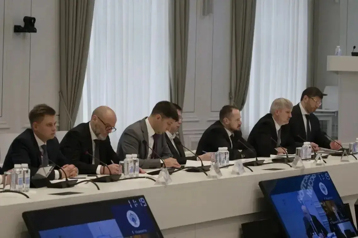 Глава Минстроя России Ирек Файзуллин провел заседание межведомственной рабочей группы по реализации мероприятий по объекту капитального строительства «ФГБУК «Академический Малый драматический театр – ... | Сетка — социальная сеть от hh.ru