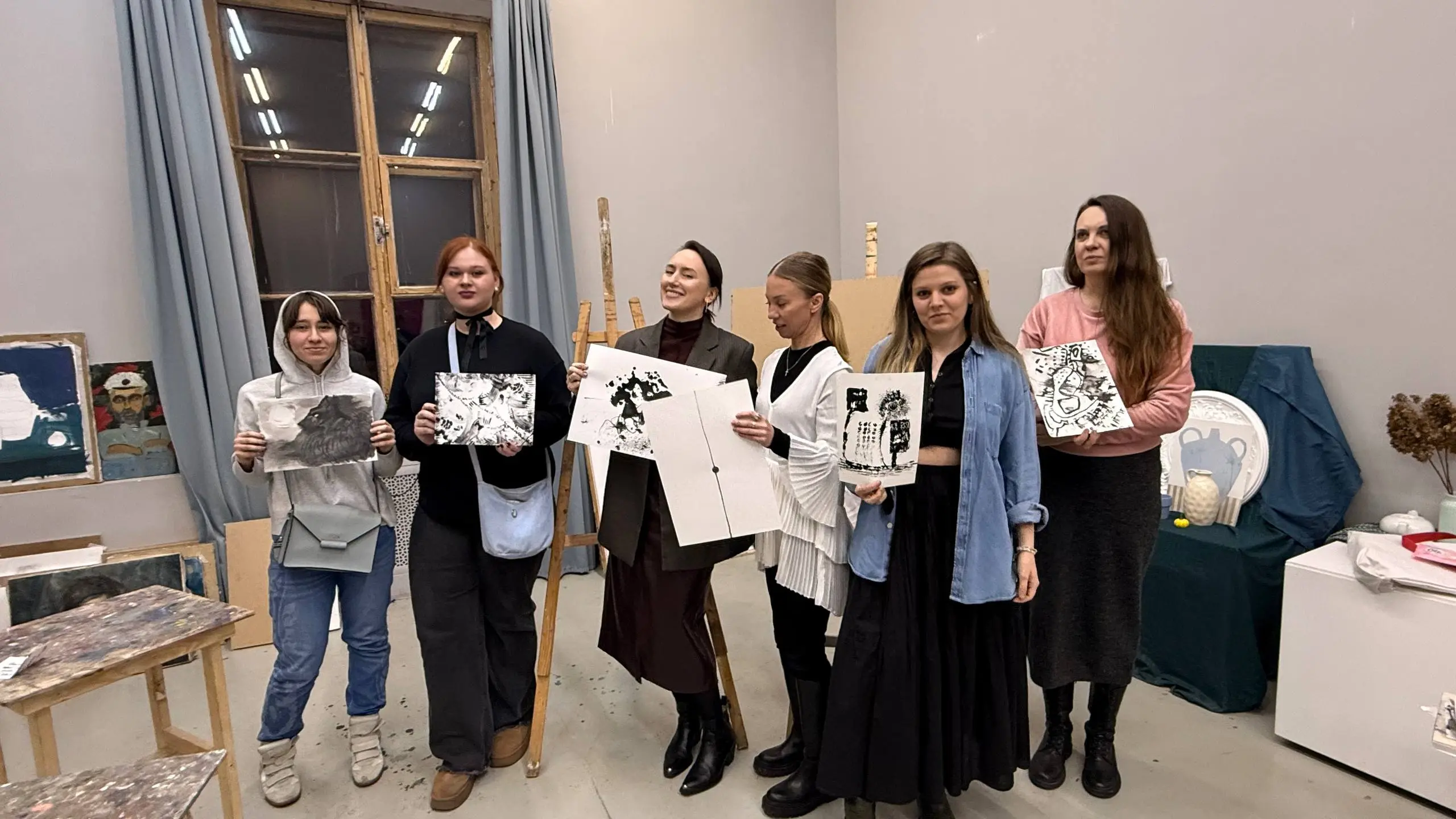 А еще мы просто дали своему внутреннему художнику в волю насладиться и попробовать новое
Отпустить все правила
И просто дать руке вести процесс
Это важно! Отпустить себя | Сетка — социальная сеть от hh.ru